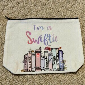 New Taylor Swift Cosmetic Makeup Bag With Zipper I'm A Swiftie Books